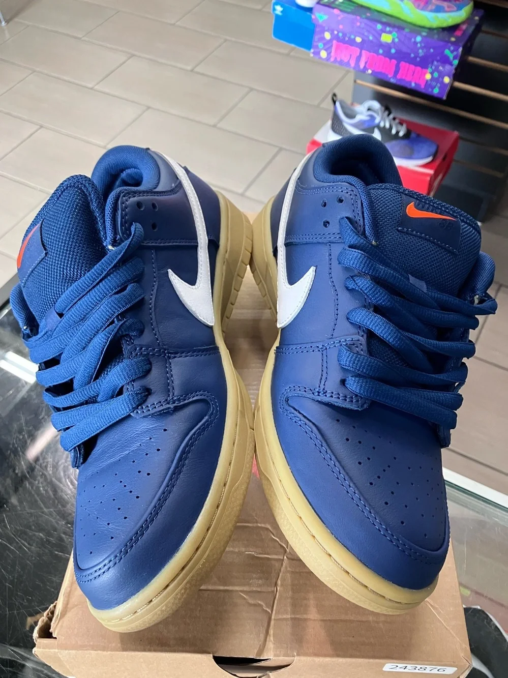 Nike SB Dunk Low Navy Gum Size 9
